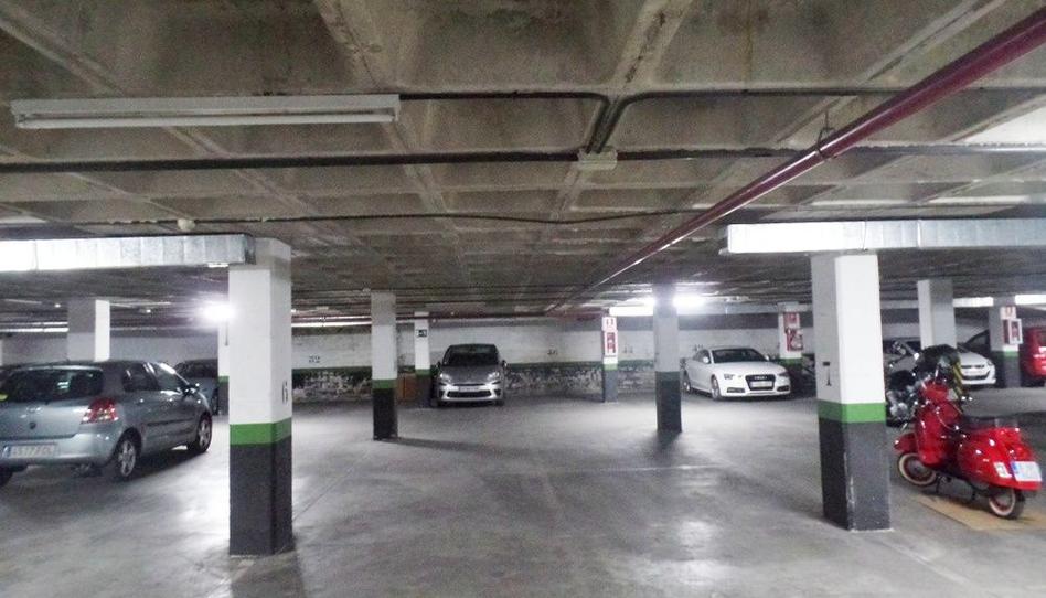 Photo 1 of Garage to rent in Calle de Camarena, 183, Aluche, Madrid