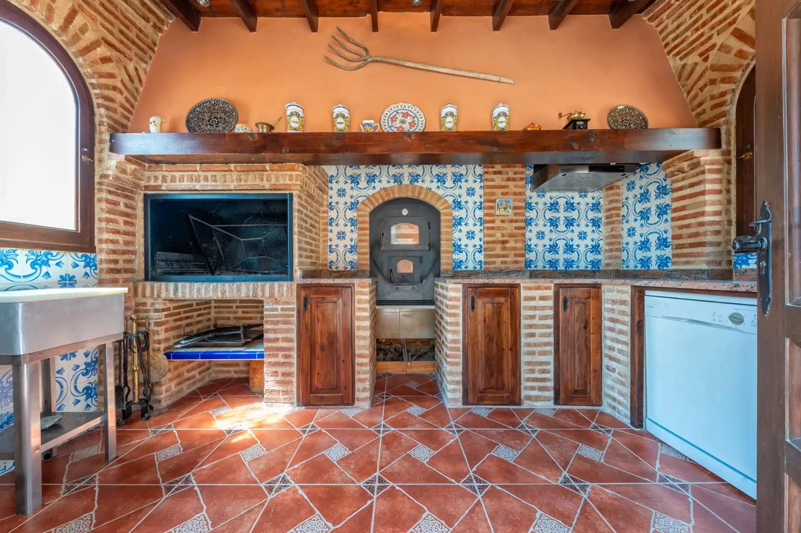 Cuina de Casa o xalet en venda en Elche / Elx amb Aire condicionat, Calefacció i Jardí privat