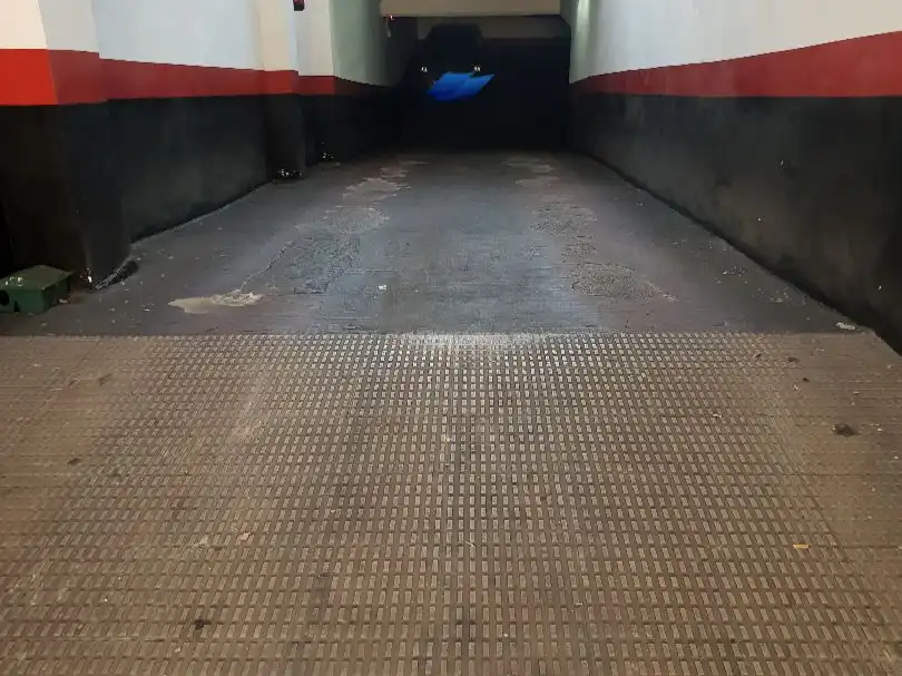 Parking of Garage for rent in  Logroño