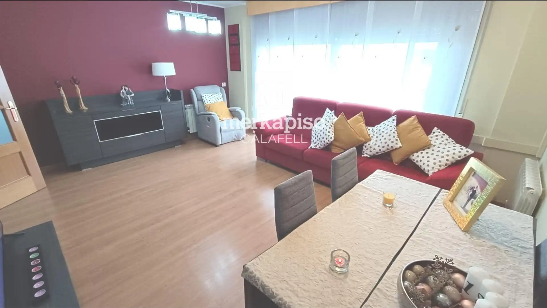 Sala d'estar de Àtic en venda en El Vendrell amb Terrassa