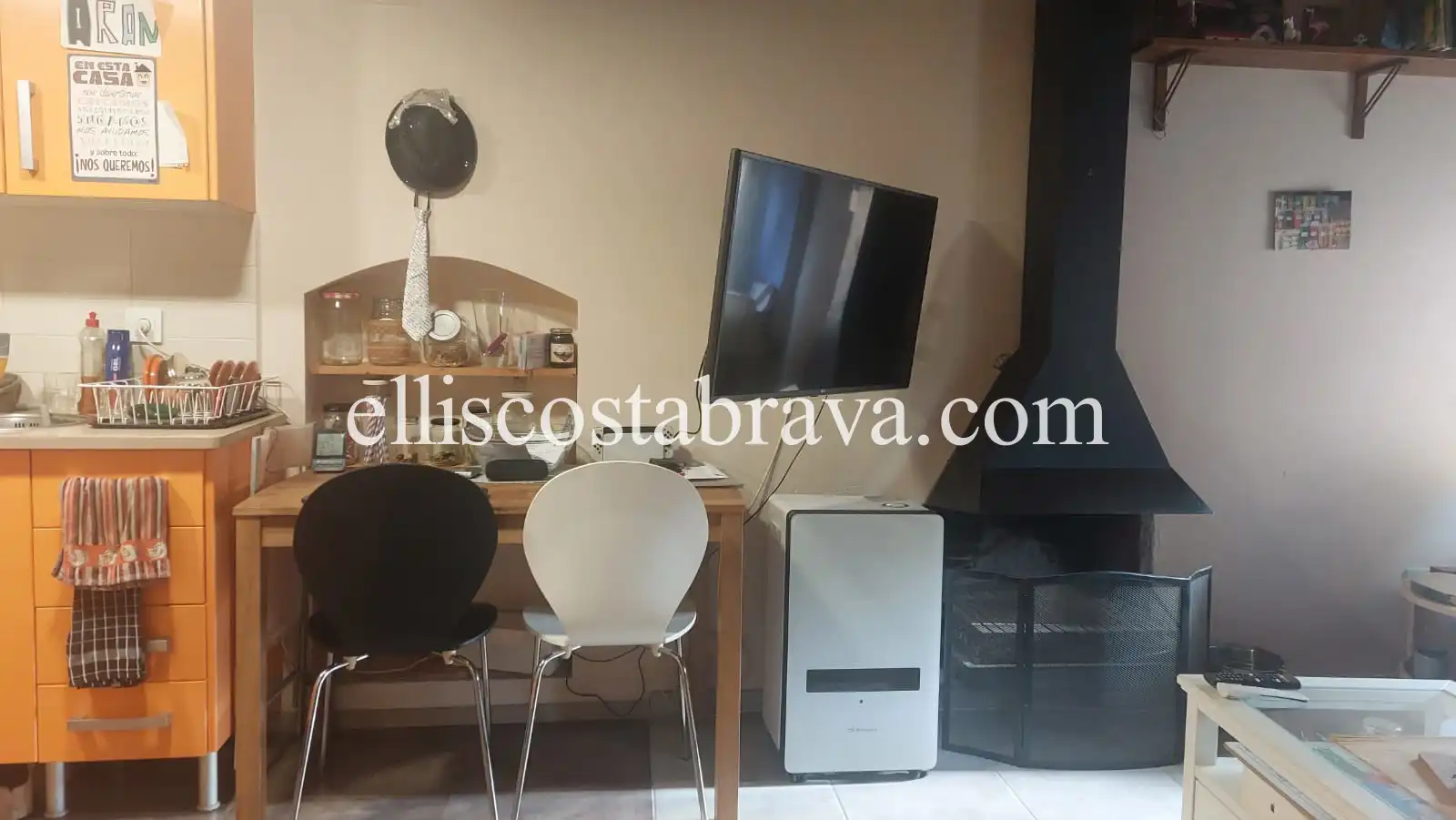 Sala d'estar de Casa adosada en venda en Albons amb Aire condicionat i Terrassa