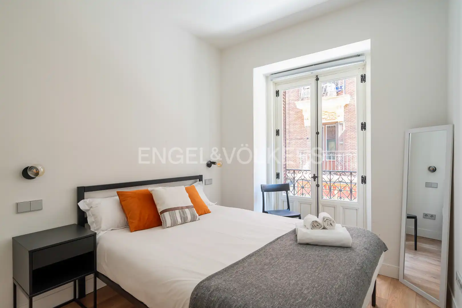 Bedroom of Flat for rent in Madrid  with Air Conditioner, Heating and Furnished