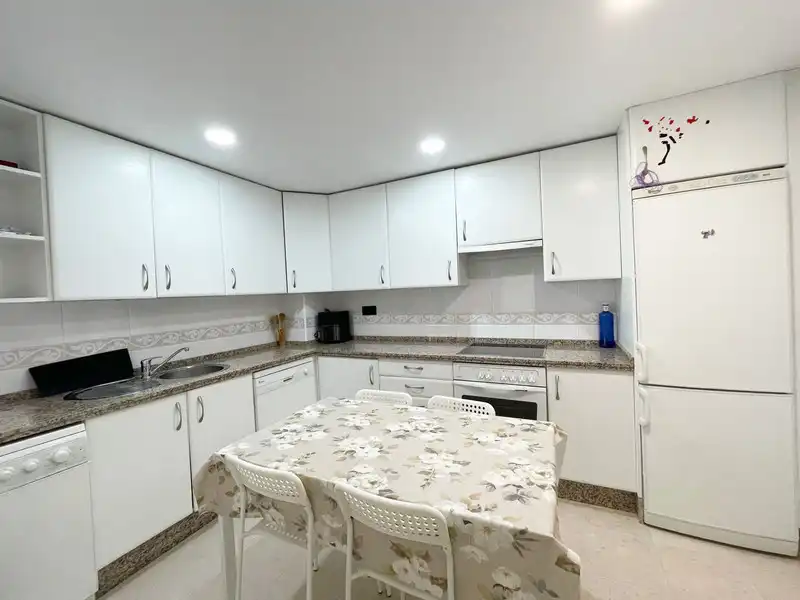 Apartamento con piscina en venta en San Pedro de Alcántara, imagen 4