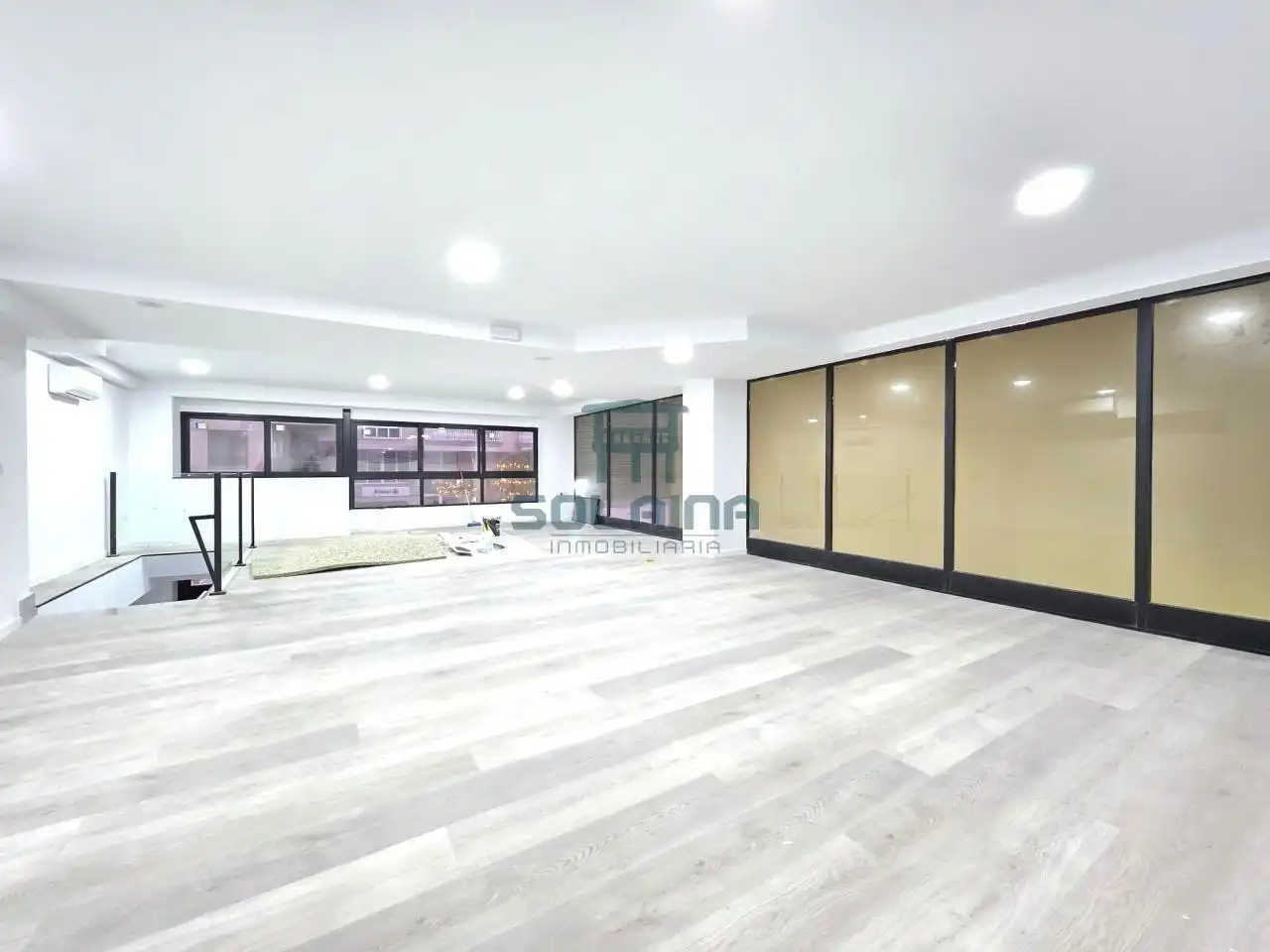 Local comercial de lloguer a Couto, imagen 9