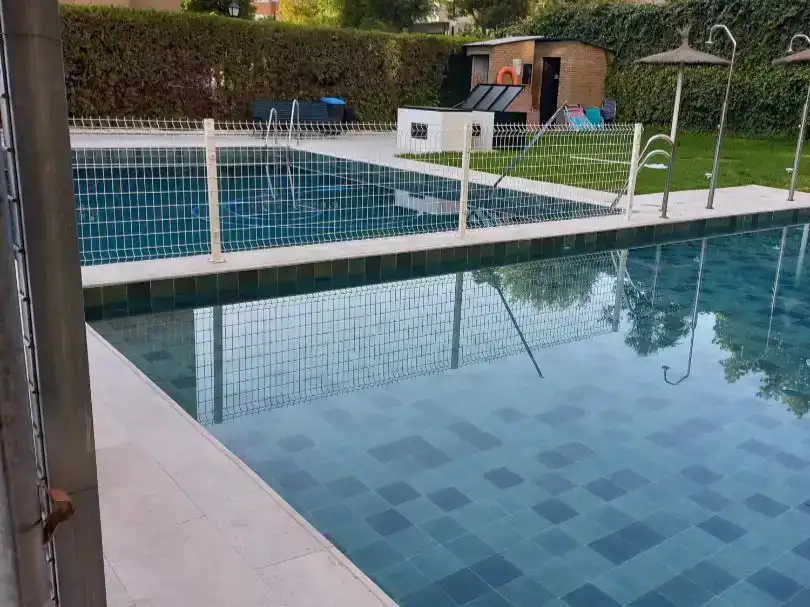 Piscina de Piso en venta en Santa Eufemia