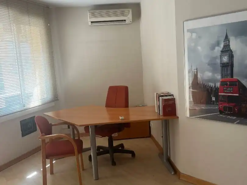 Office space with lift to rent in pompeu fabra 1, imagen 2