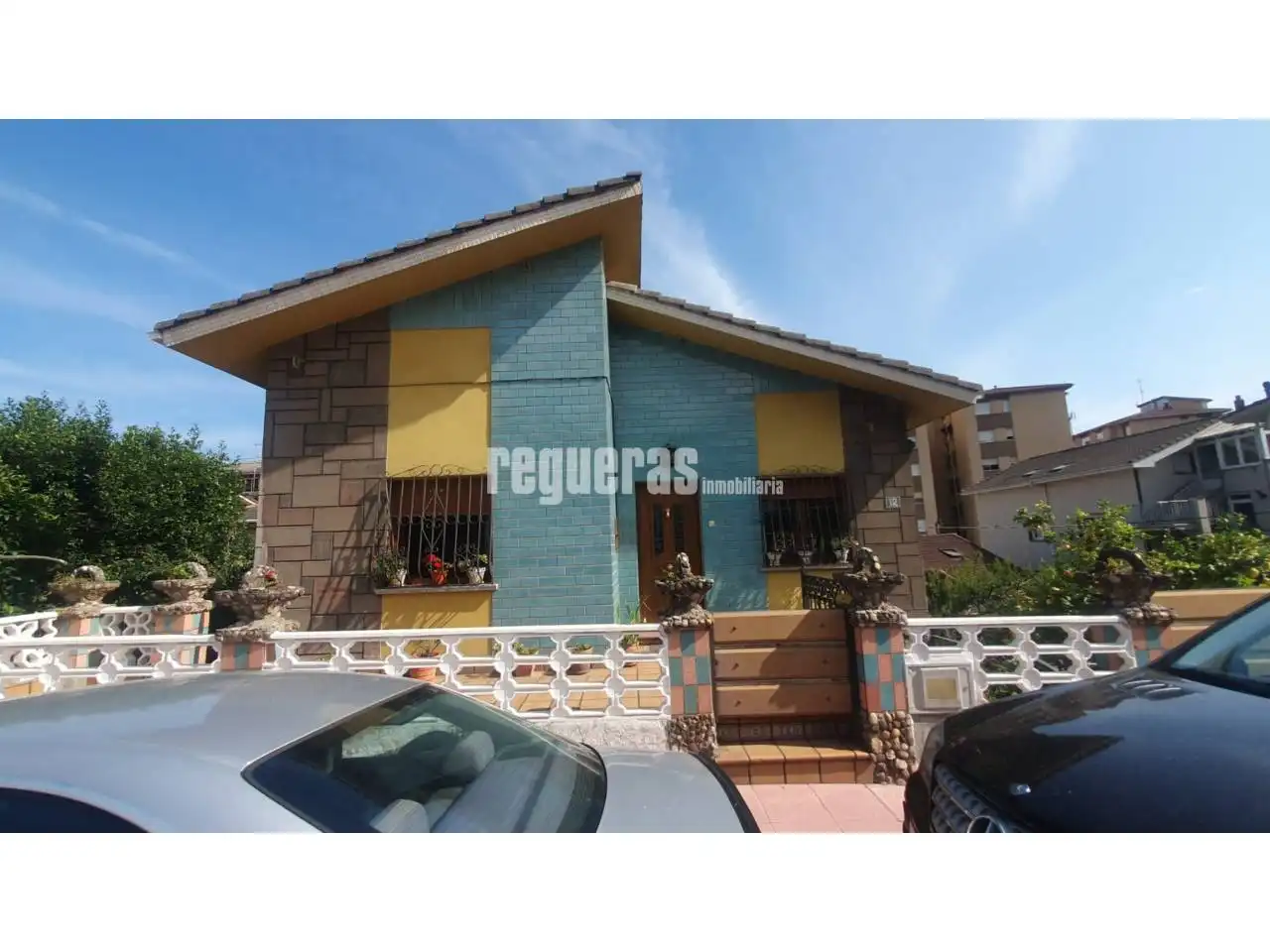 Exterior view of Houses for sale in Corvera de Asturias  with Heating, Parquet flooring and Furnished