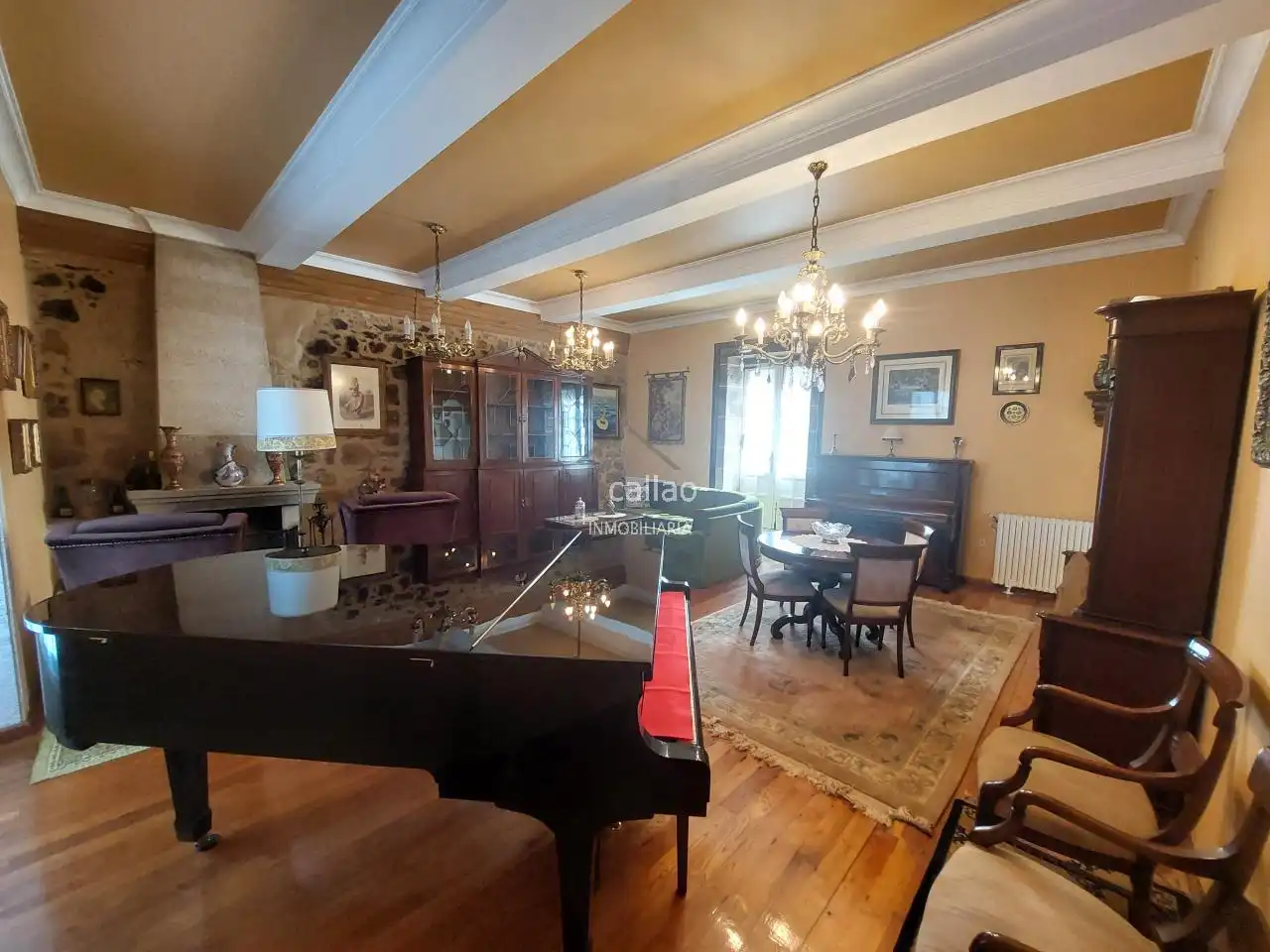 Comedor de Casa o chalet en venta en Narón con Calefacción, Jardín privado y Piscina