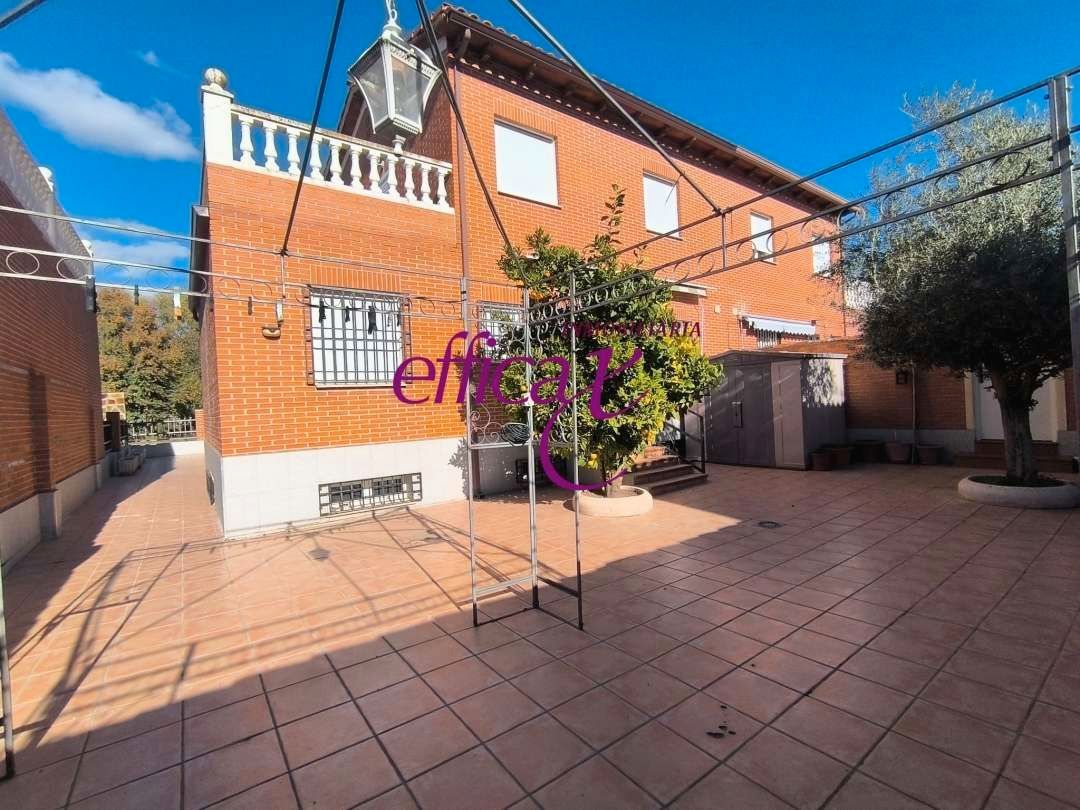 Garden of House or chalet for sale in Alcabón  with Air Conditioner, Heating and Furnished