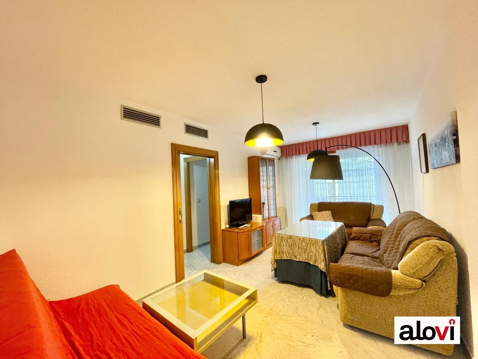 Living room of Flat for rent in  Granada Capital  with Air Conditioner, Terrace and Furnished