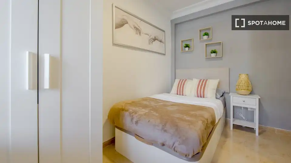 Room in Lucero