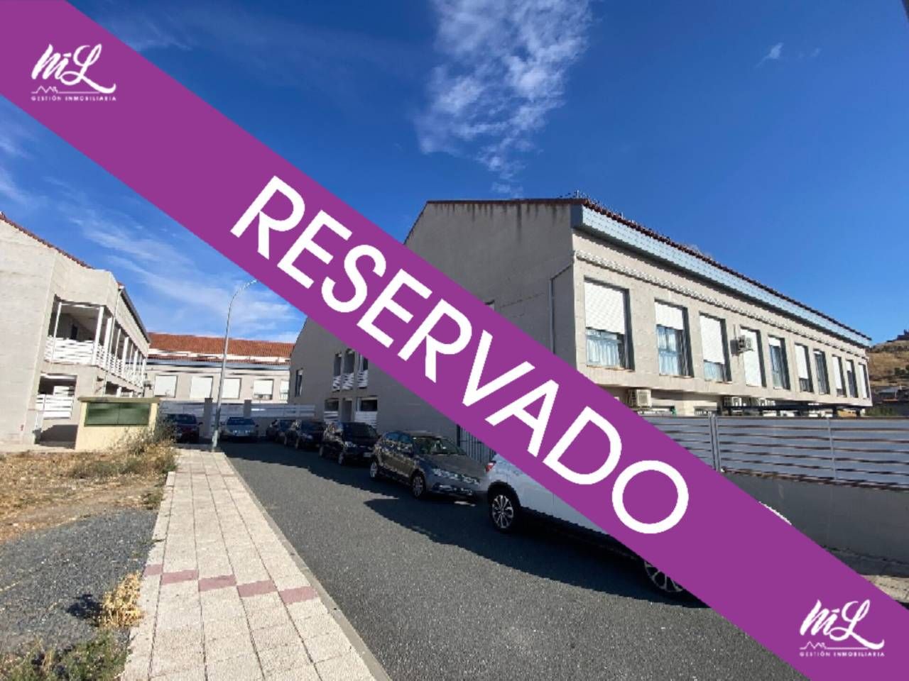 Aparcament de Pis en venda en Almonacid de Toledo amb Aire condicionat, Calefacció i Piscina comunitària