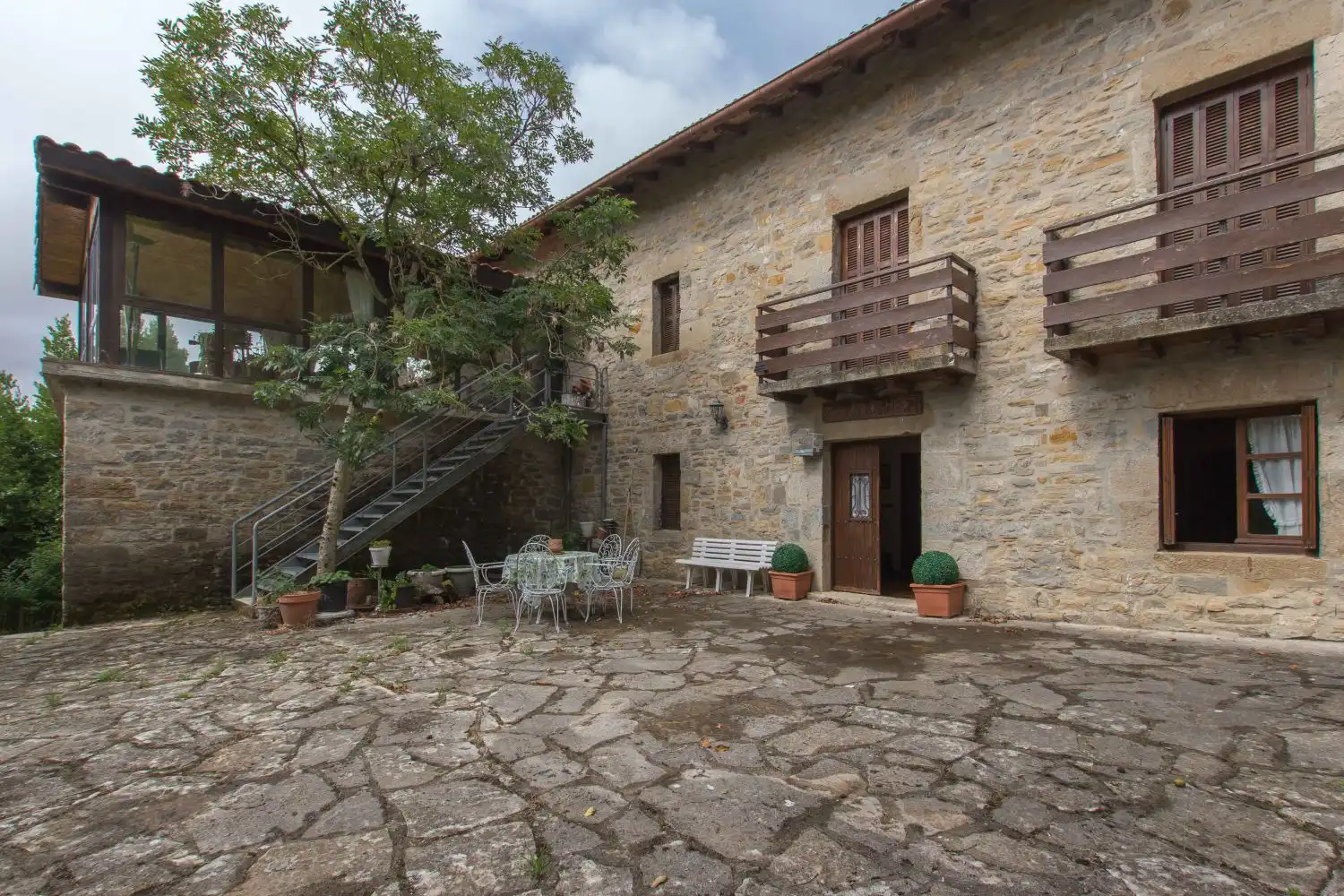 Vista exterior de Casa o chalet en venta en Atetz con Calefacción, Terraza y Amueblado