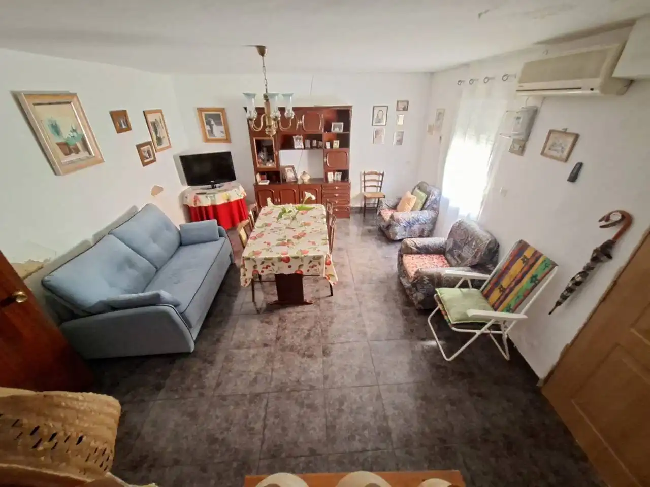 Sala d'estar de Casa o xalet en venda en Férez amb Moblat