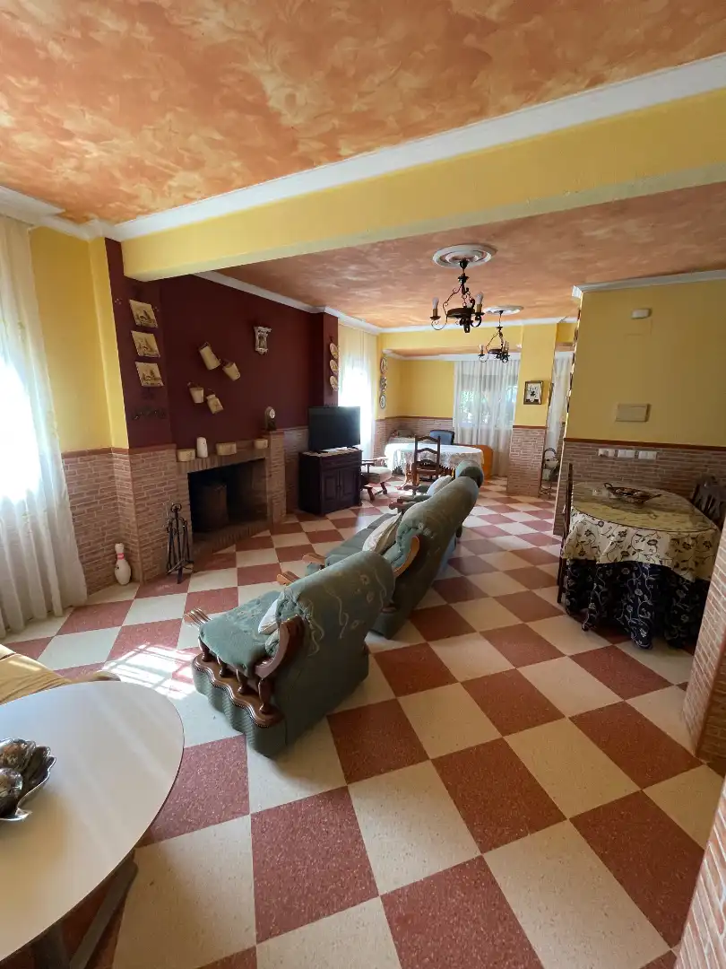 Country homes for sale in Cantillana