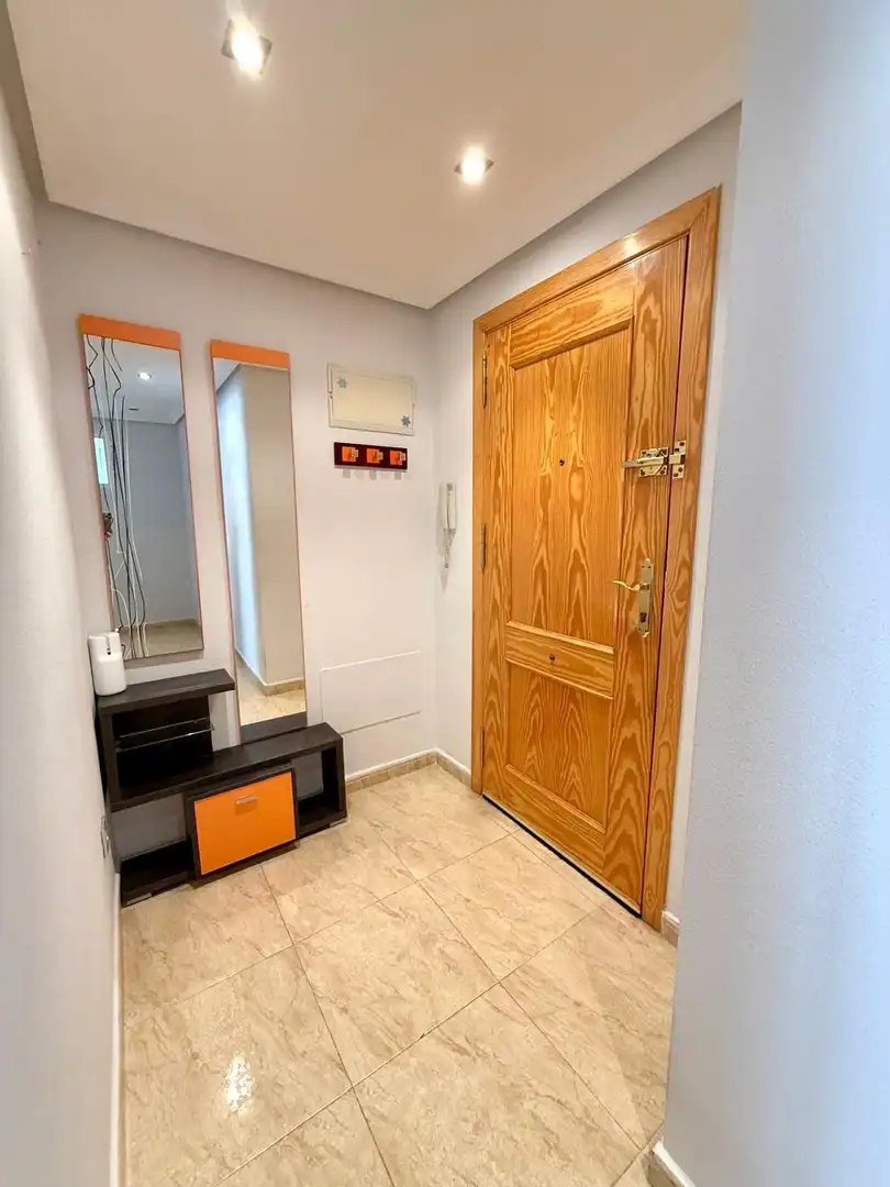Wohnung zum Verkauf in Orihuela mit Terrasse, Abstellraum und Balkon