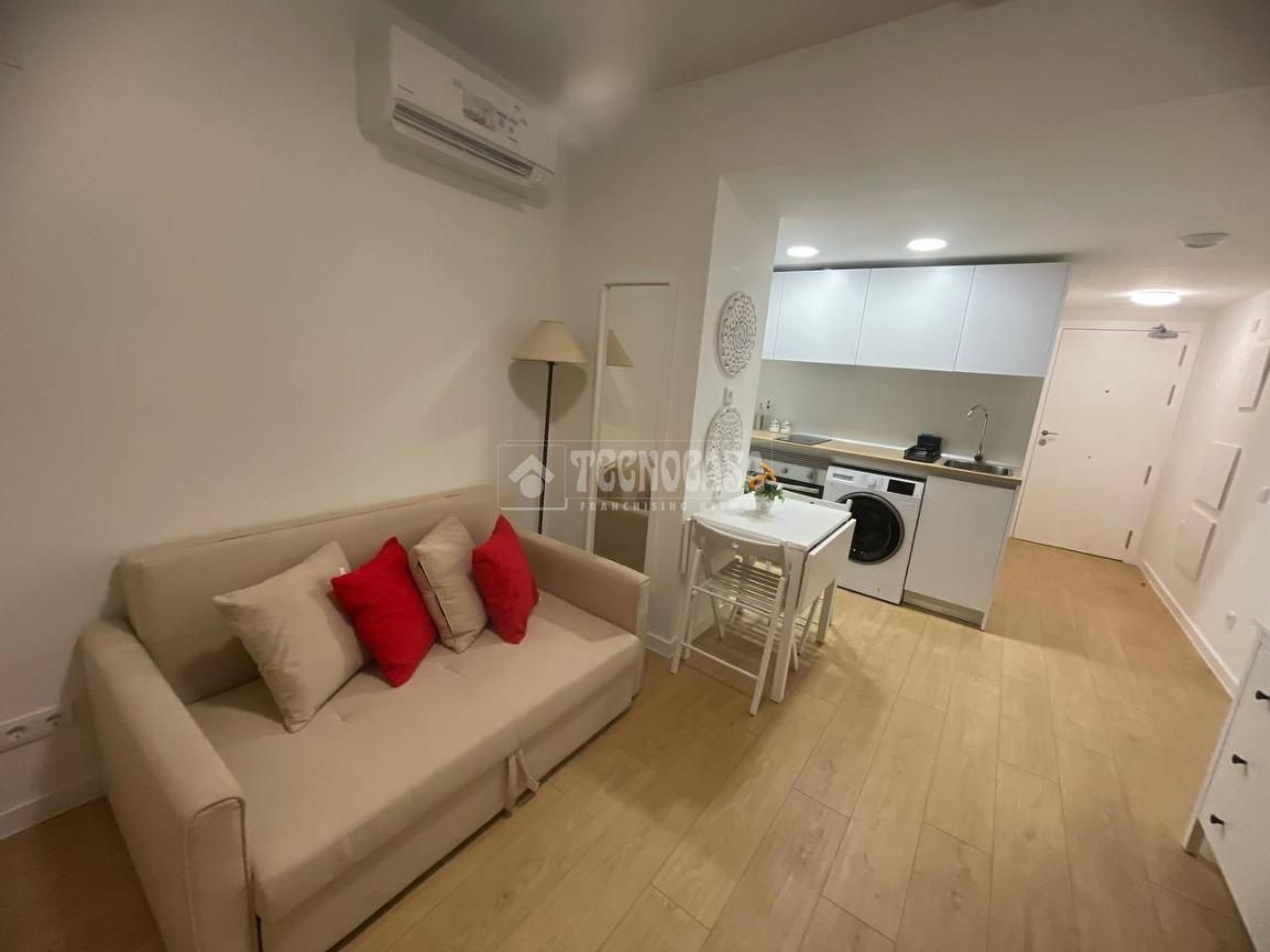 Sala d'estar de Estudi en venda en San Sebastián de los Reyes