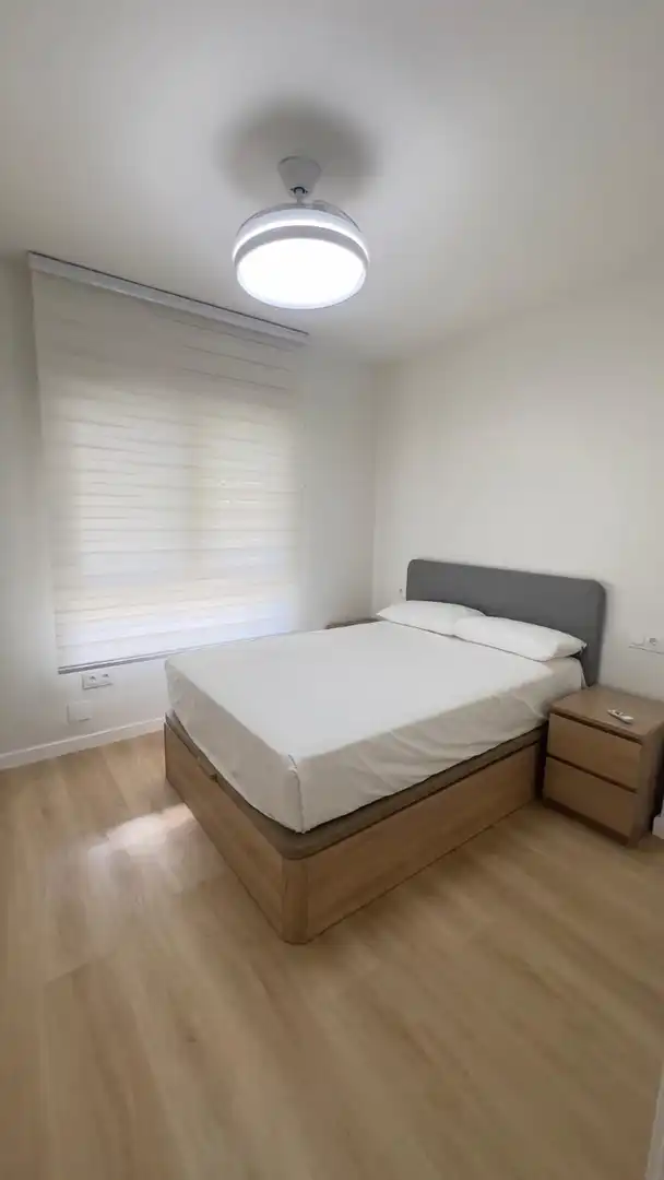 Dormitori de Apartament de lloguer en Murcia amb Aire condicionat, Moblat i Rentadora