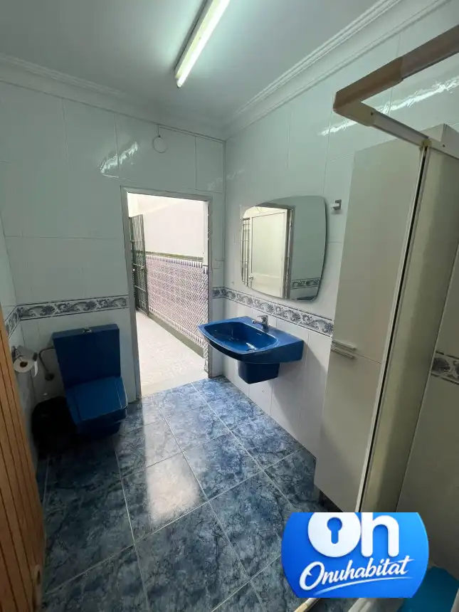 Badezimmer von Wohnung zum Verkauf in Valverde del Camino mit Klimaanlage, Abstellraum und Möbliert