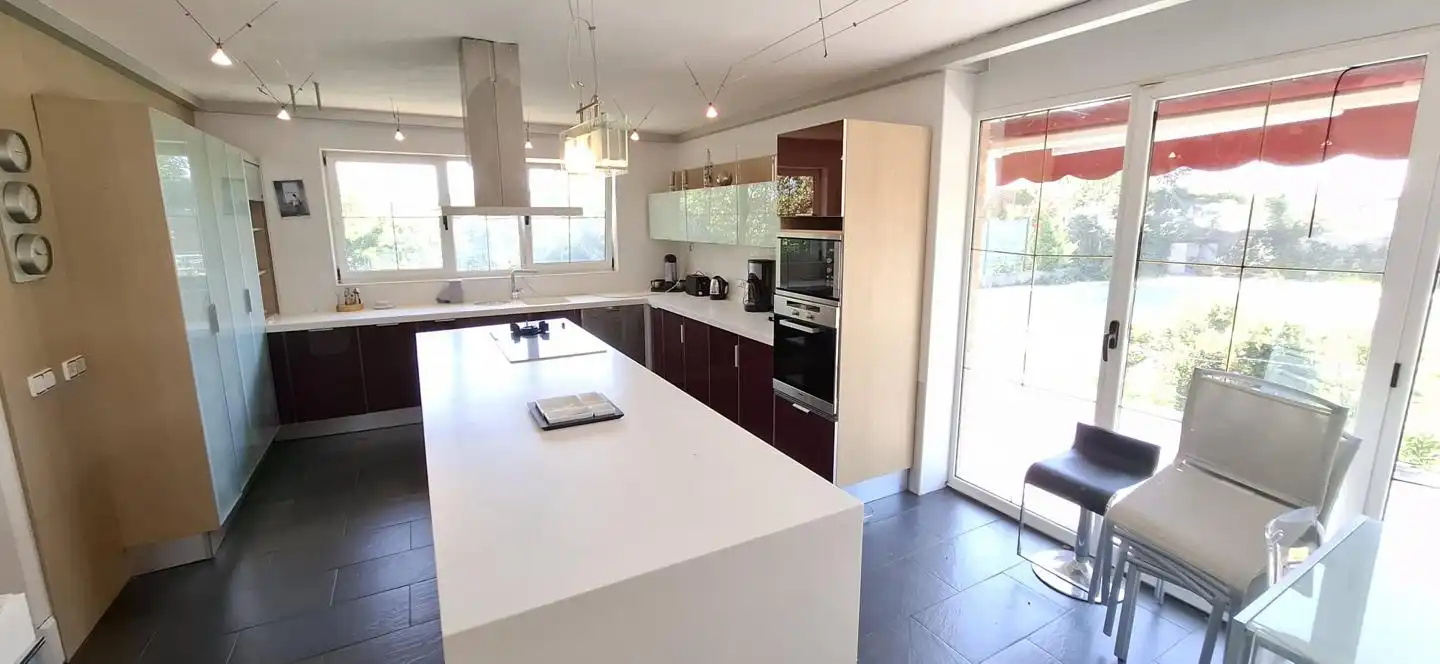 Kitchen of Houses for sale in Santa Cruz de Bezana  with Terrace, Sauna and Community pool