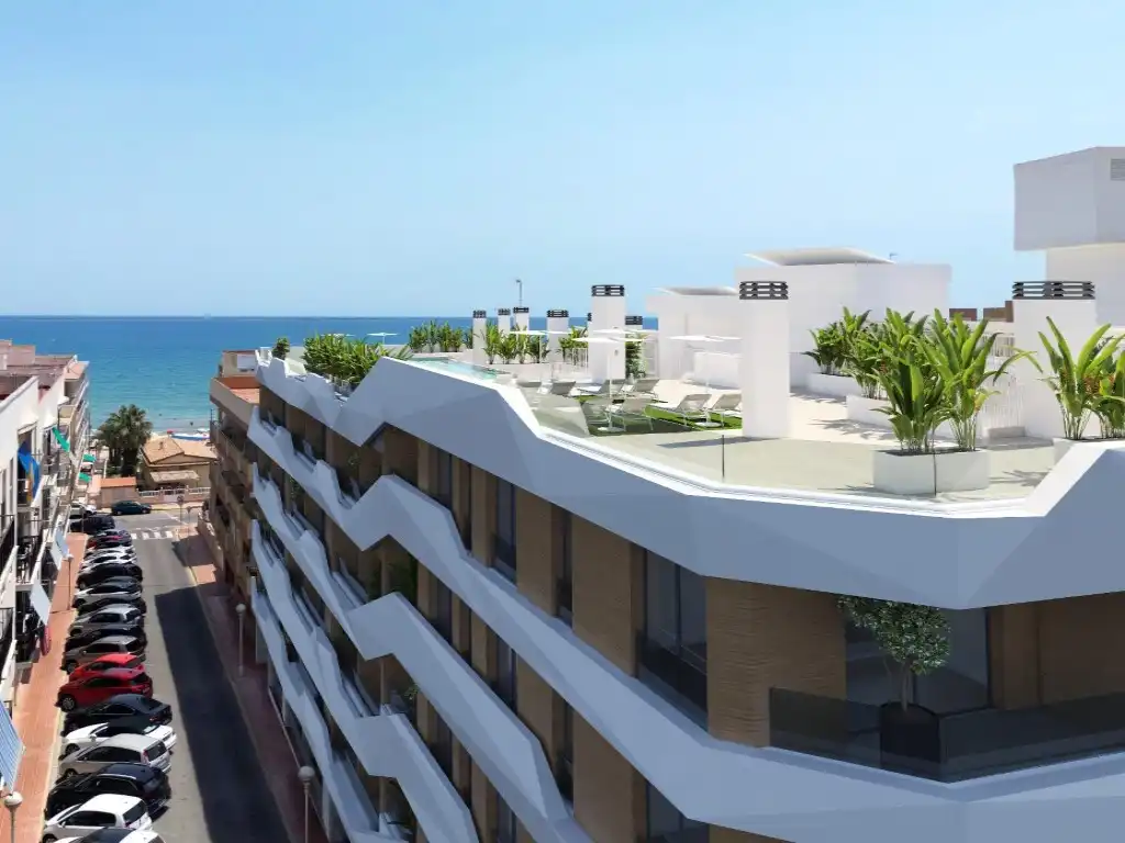 Penthouse with pool for sale in Guardamar Playa