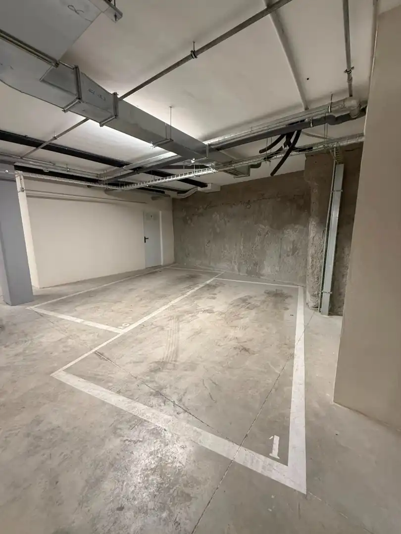 Flat for rent in Valencia  with Air Conditioner, Swimming Pool and Furnished