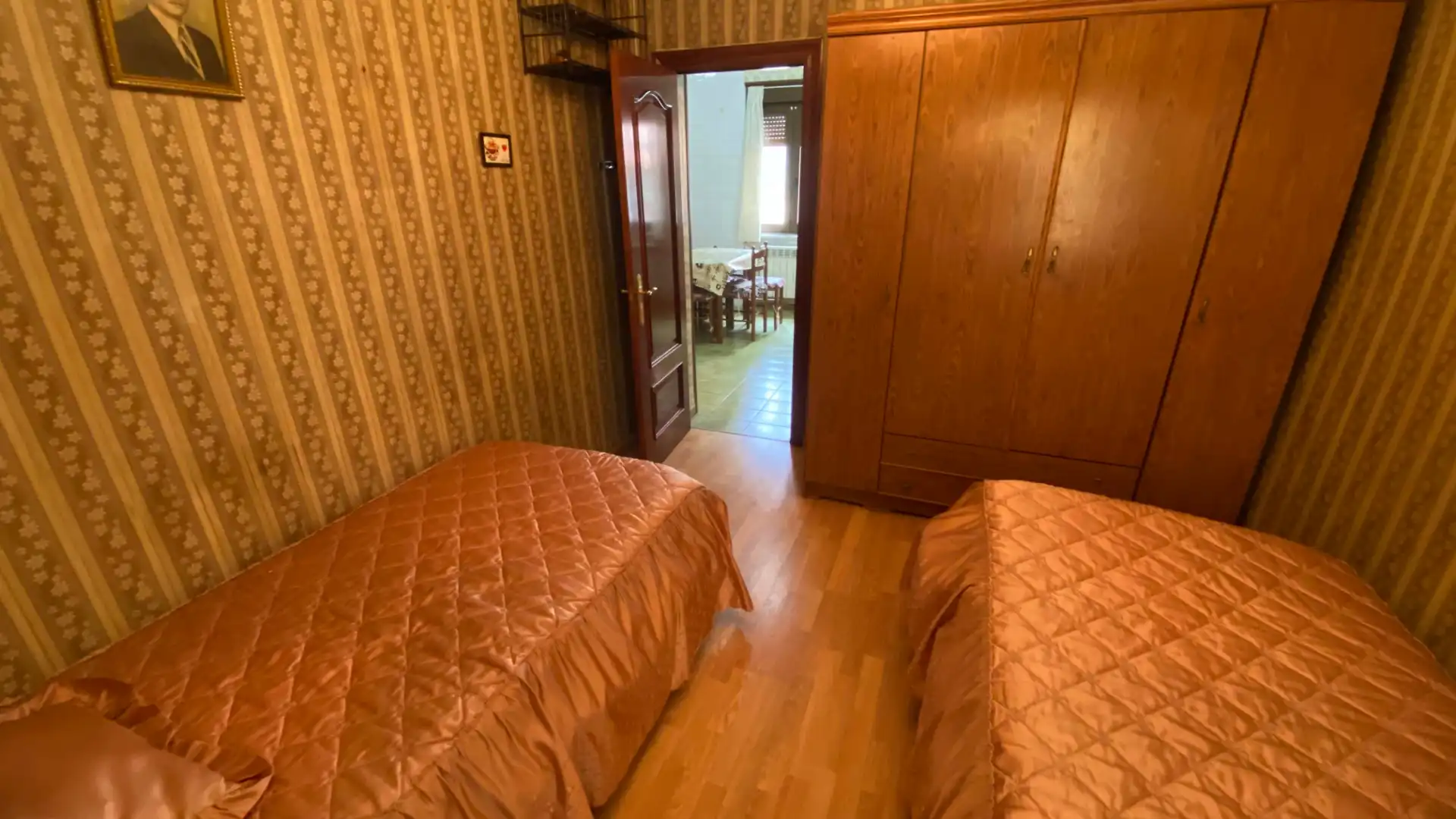 Habitación de Piso de alquiler en San Martín del Rey Aurelio con Calefacción, Amueblado y Horno