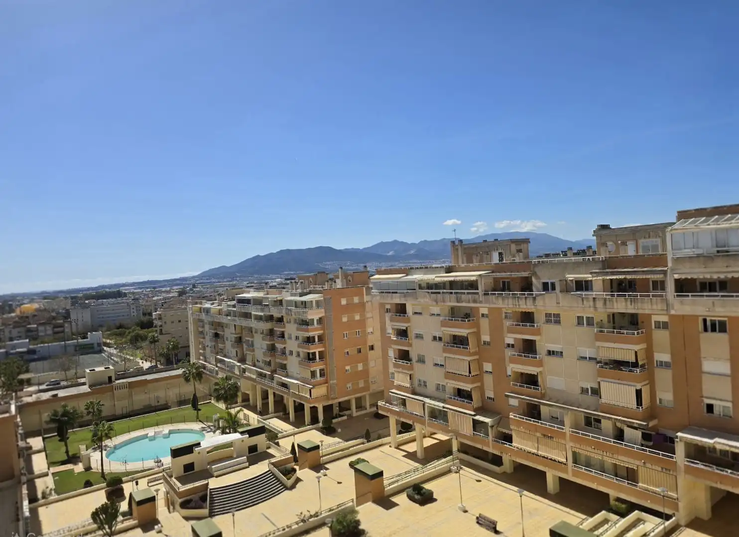 Vista exterior de Pis en venda en Málaga amb Aire condicionat, Terrassa i Traster
