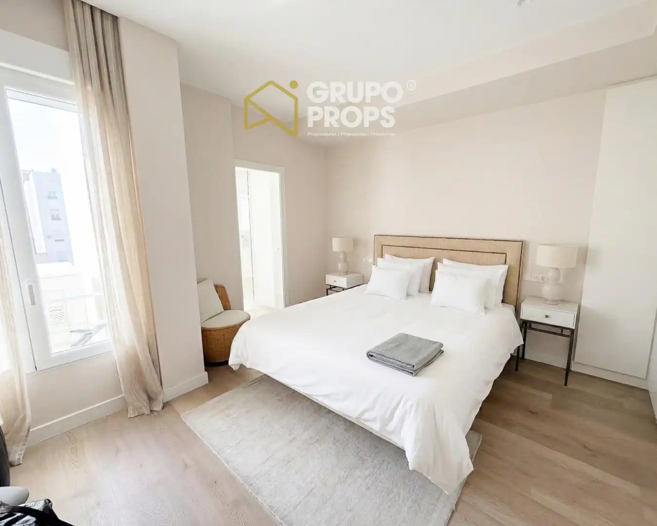Schlafzimmer von Wohnung zum Verkauf in Madrid mit Klimaanlage und Heizung