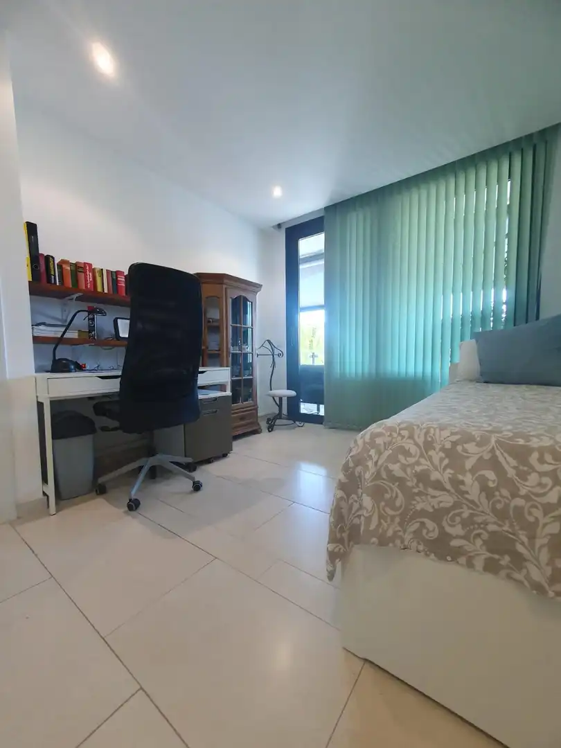 Dormitori de Apartament de lloguer en Arona amb Aire condicionat, Terrassa i Moblat