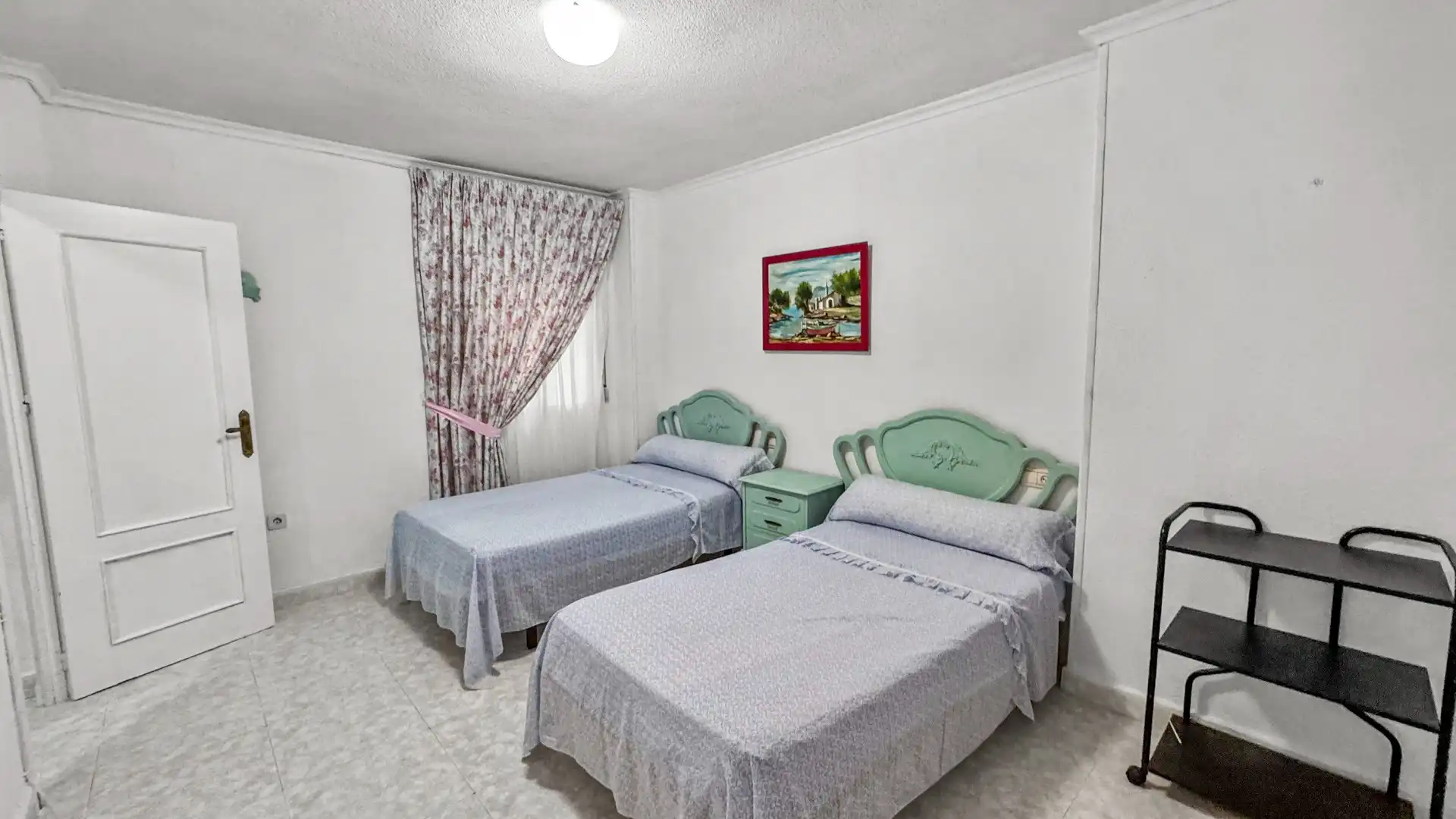Habitación de Apartamento en venta en Torrevieja con Trastero, Amueblado y Horno