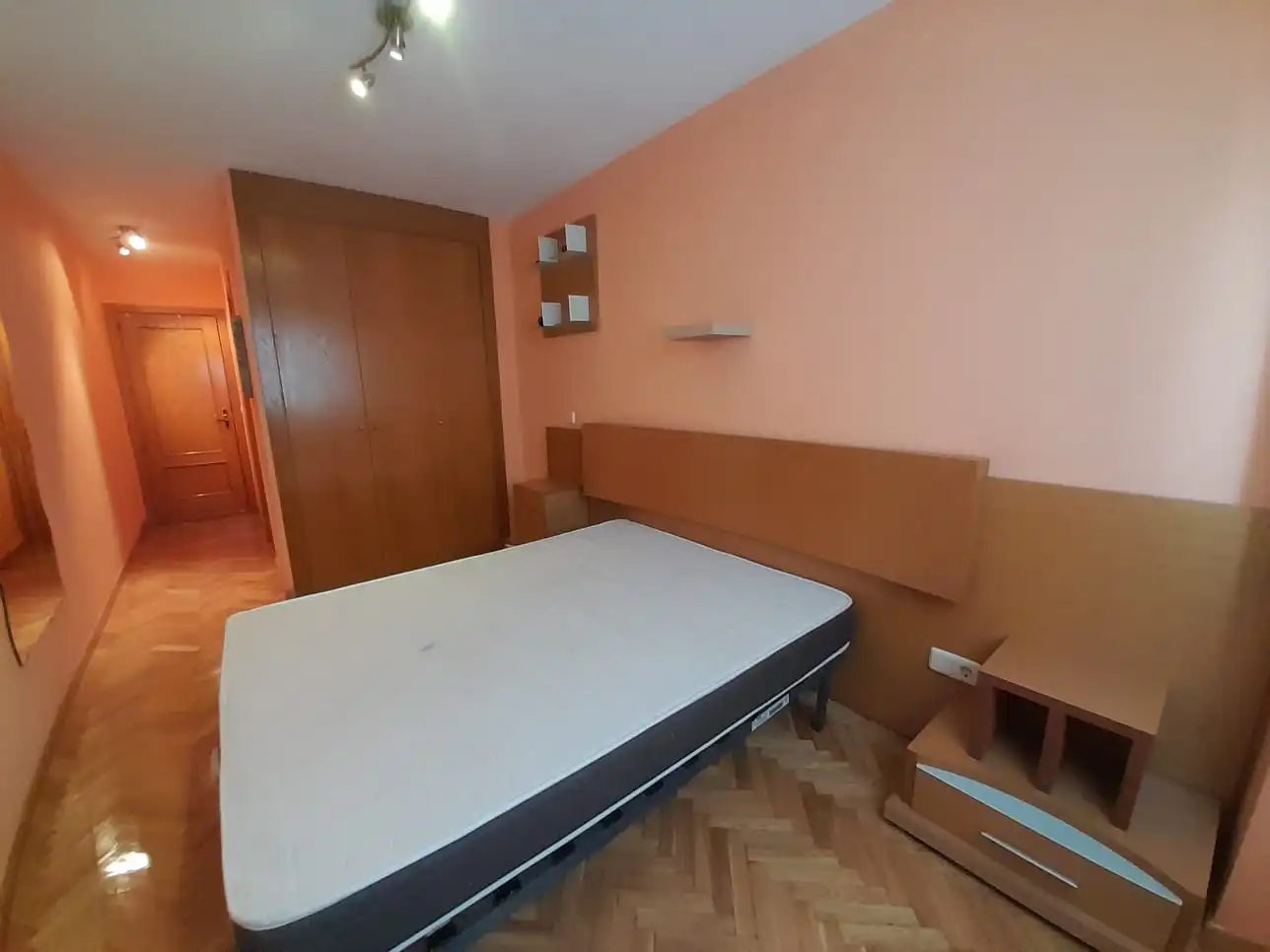Schlafzimmer von Wohnung zum Verkauf in Villaverde