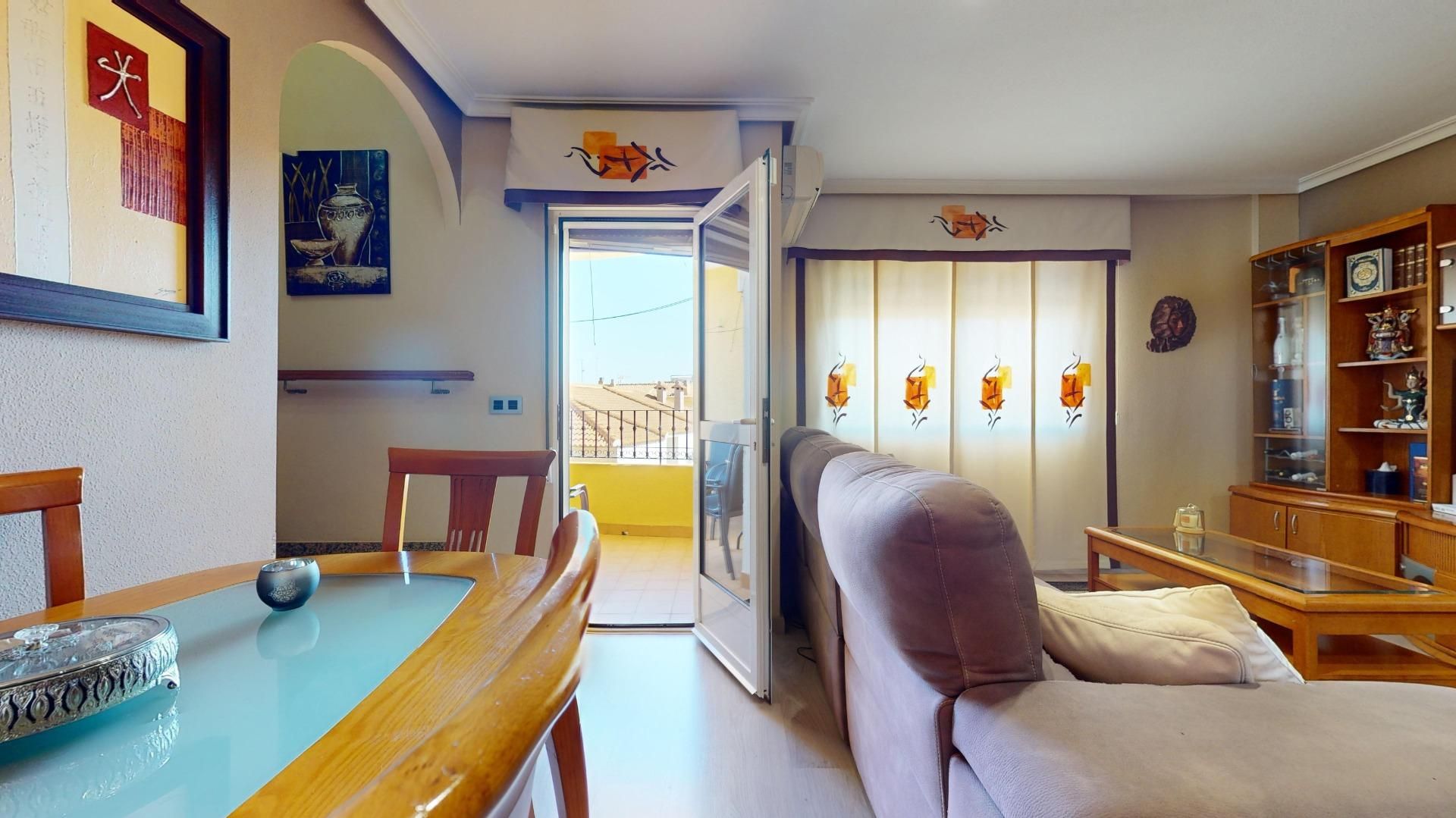 Sala d'estar de Casa adosada en venda en Los Alcázares amb Terrassa i Balcó