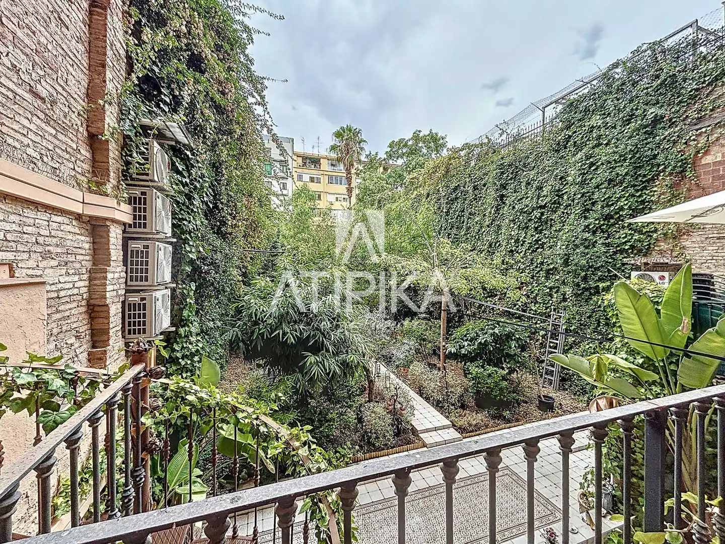Garden of Duplexes for rent in Barcelona  with Air Conditioner, Terrace and Furnished