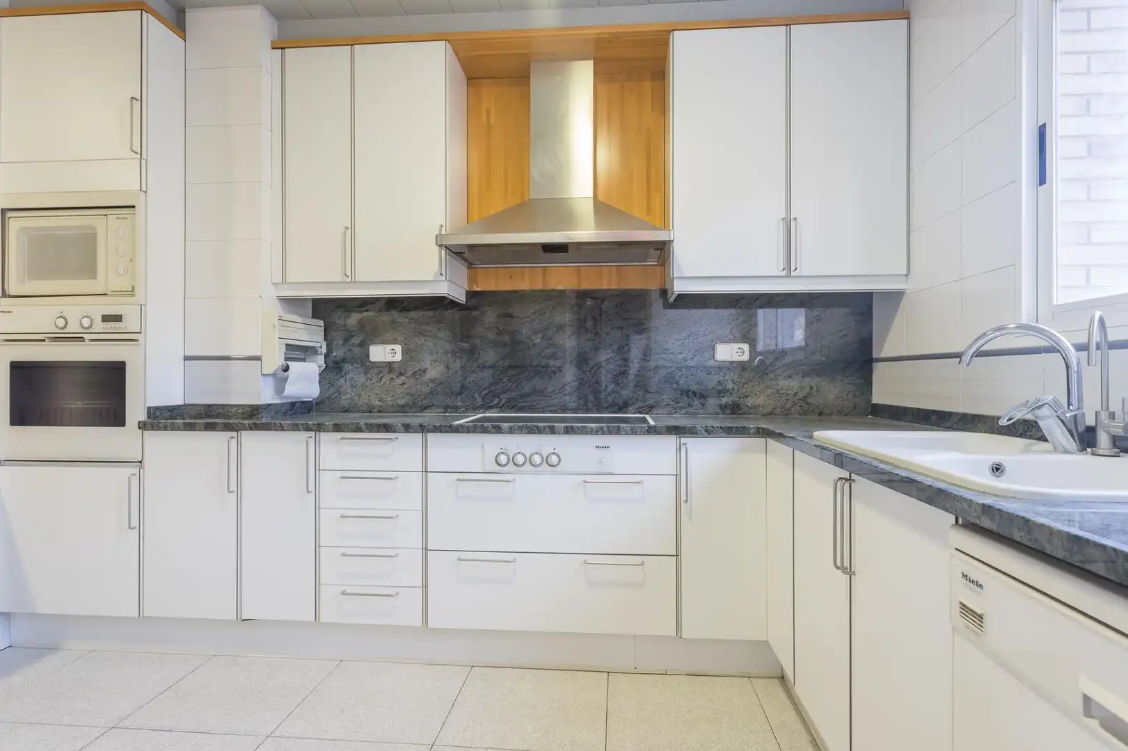 Cocina de Ático en venta en Terrassa con Aire acondicionado, Terraza y Trastero