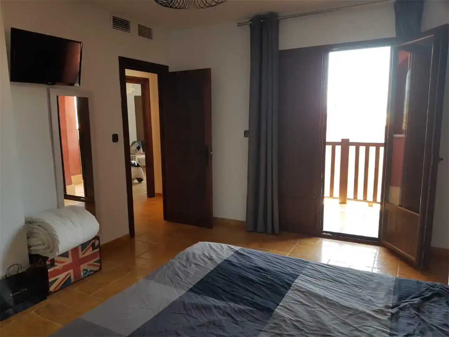 Dormitori de Pis de lloguer en Padul amb Aire condicionat, Parquet i Traster