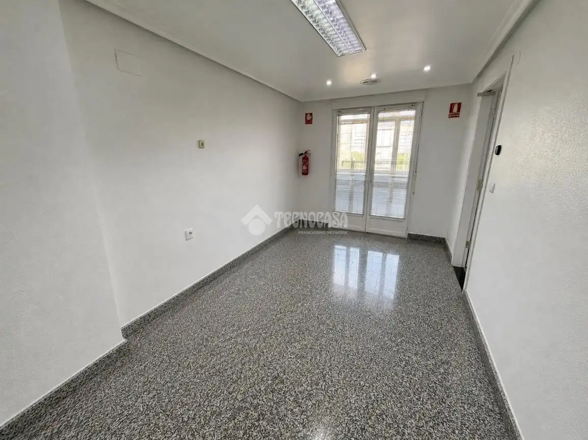 Piso en venta en León Capital  con Calefacción, Terraza y Trastero