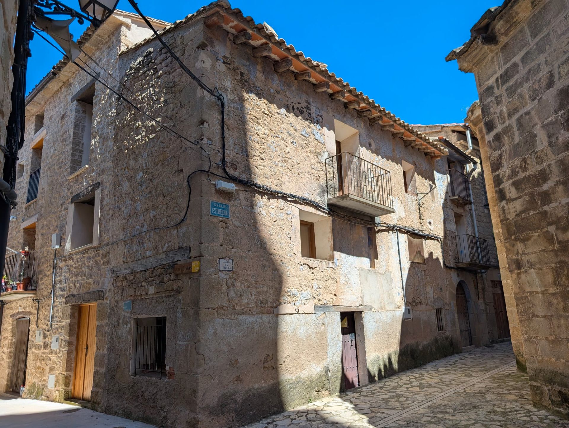 Exterior view of House or chalet for sale in Torre del Compte  with Balcony