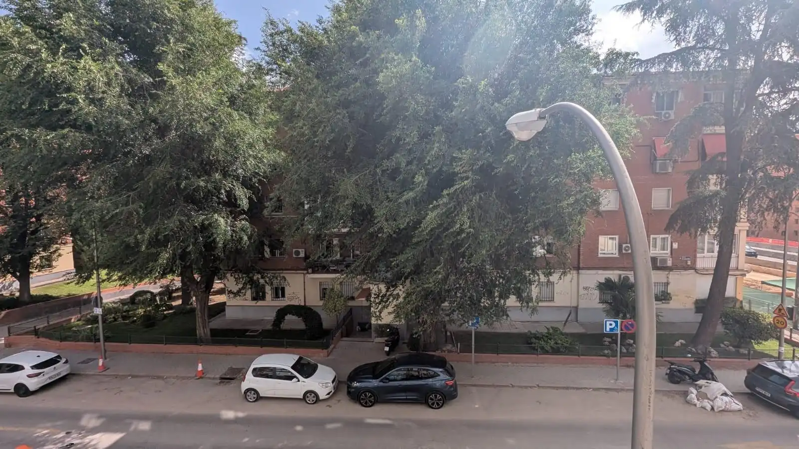 Aparcament de Pis de lloguer en Madrid amb Aire condicionat, Calefacció i Moblat