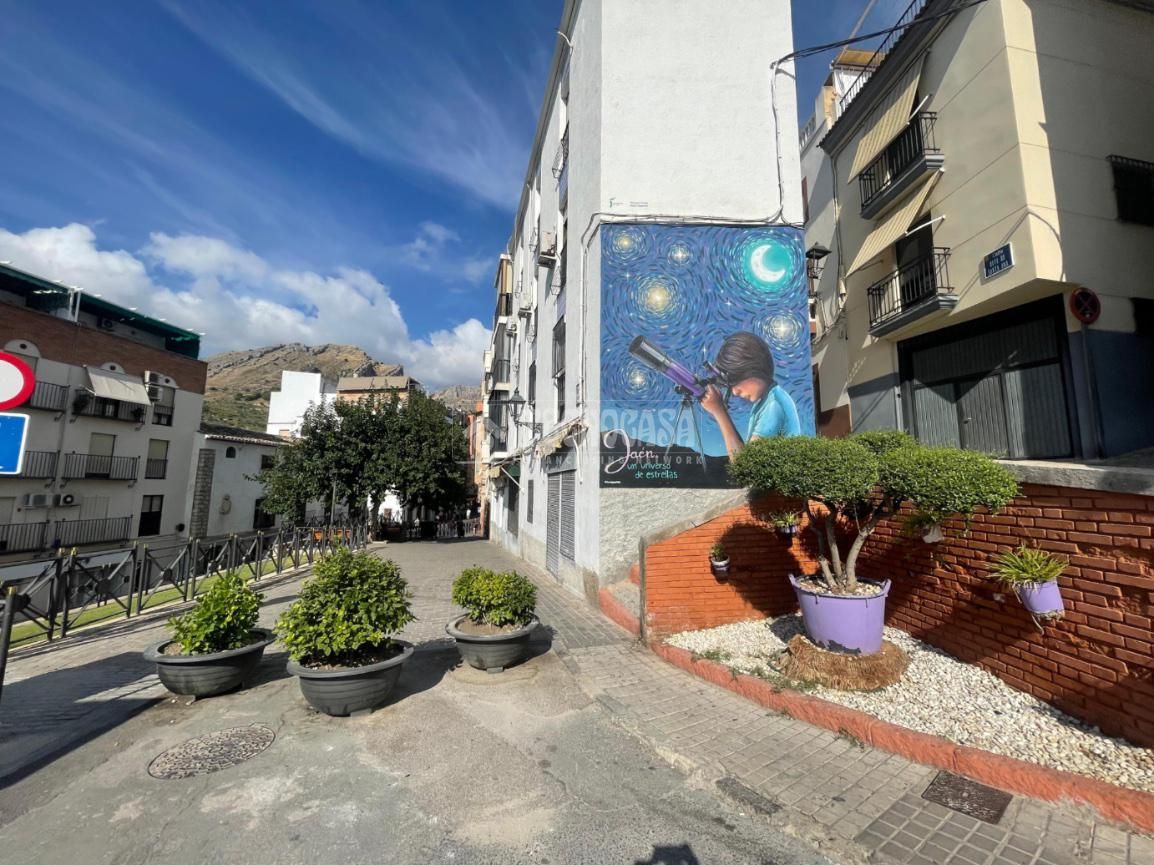 Vista exterior de Piso en venta en  Jaén Capital