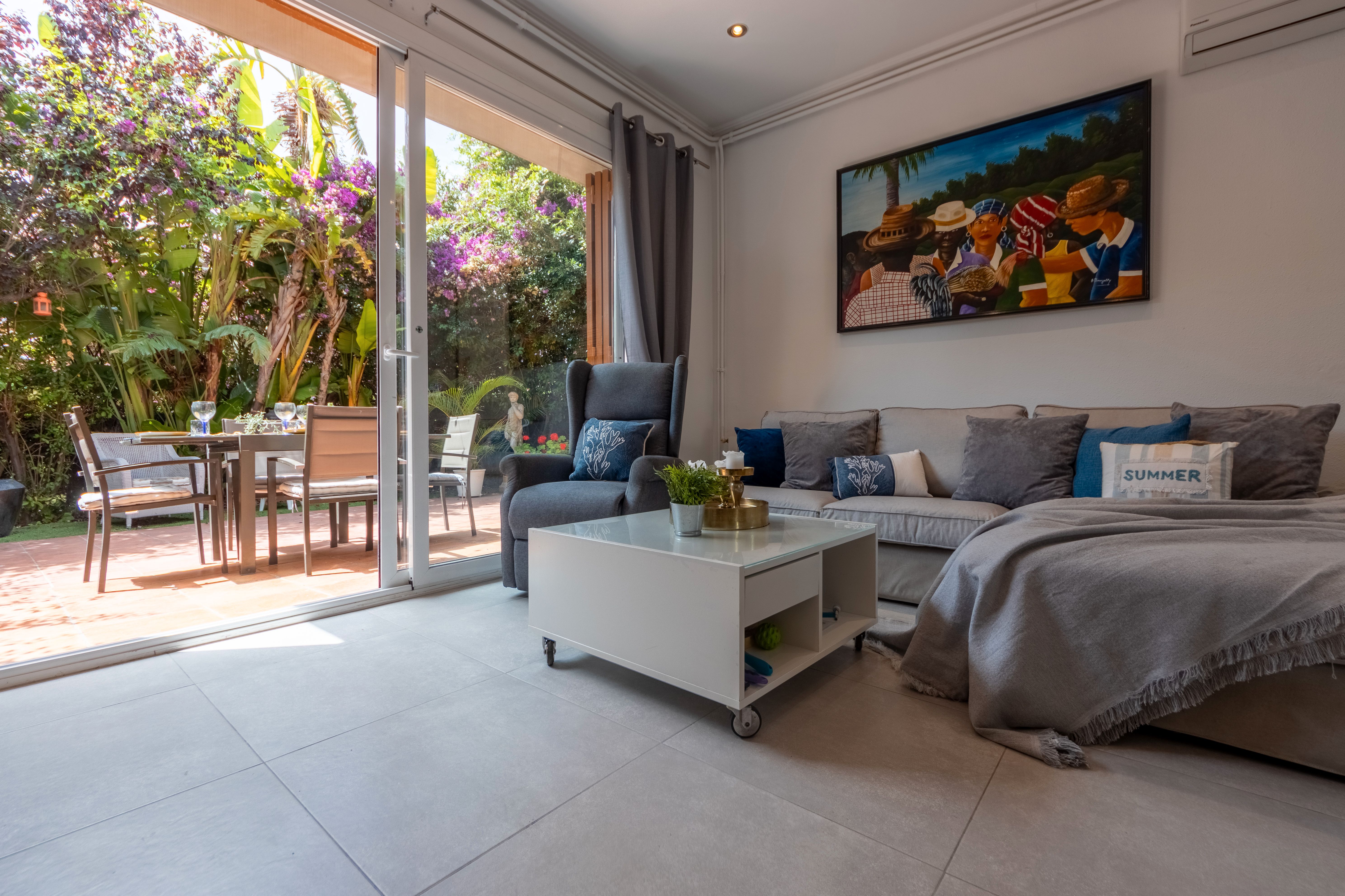 Living room of Single-family semi-detached for sale in Sitges  with Heating, Private garden and Terrace