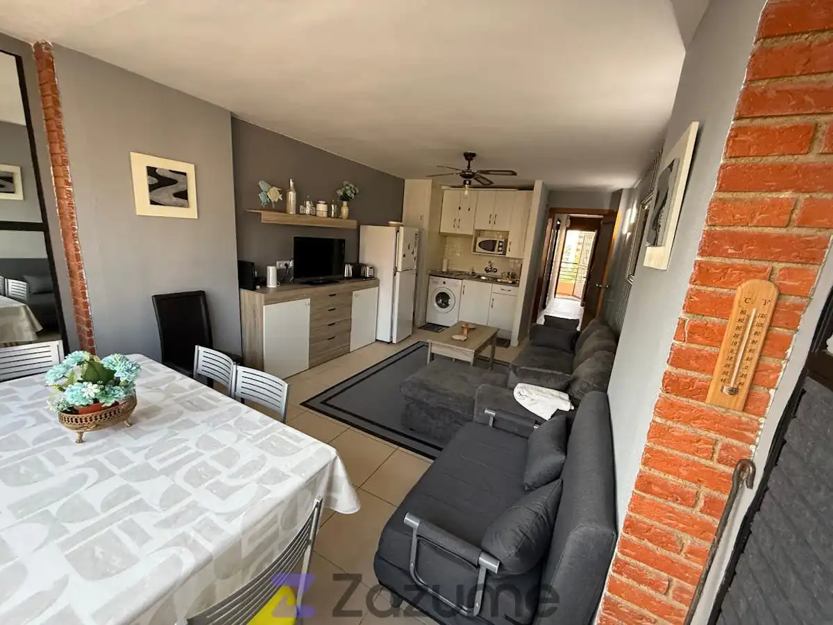 Living room of Flat for rent in Benidorm  with Swimming Pool, Furnished and Washing machine