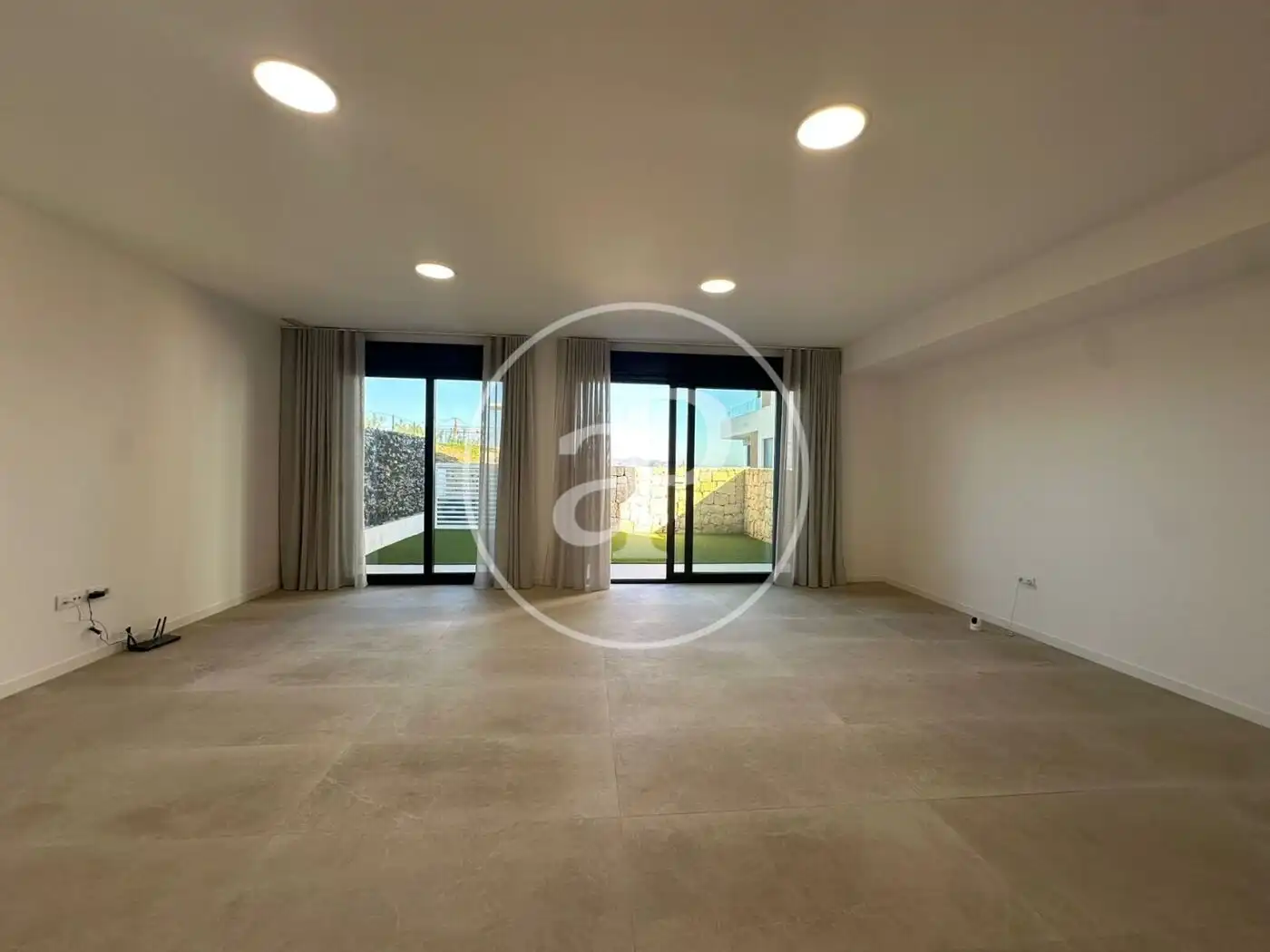 Sala de estar de Dúplex en venta en Finestrat con Aire acondicionado, Calefacción y Jardín privado