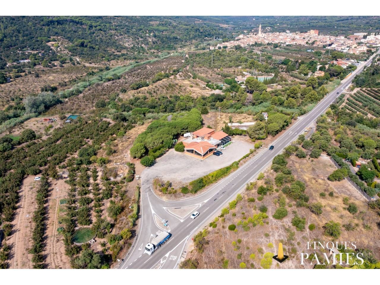 Vista exterior de Casa o xalet en venda en Alforja amb Aire condicionat, Jardí privat i Terrassa