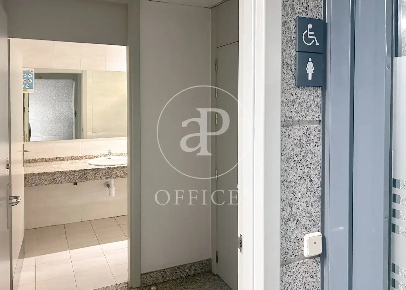 Office for rent in Madrid  with Air Conditioner and Heating