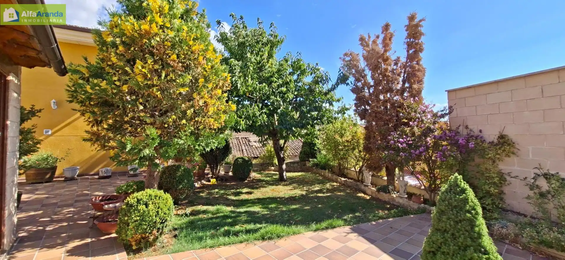 Jardí de Casa o xalet en venda en Fuentenebro amb Calefacció, Jardí privat i Traster