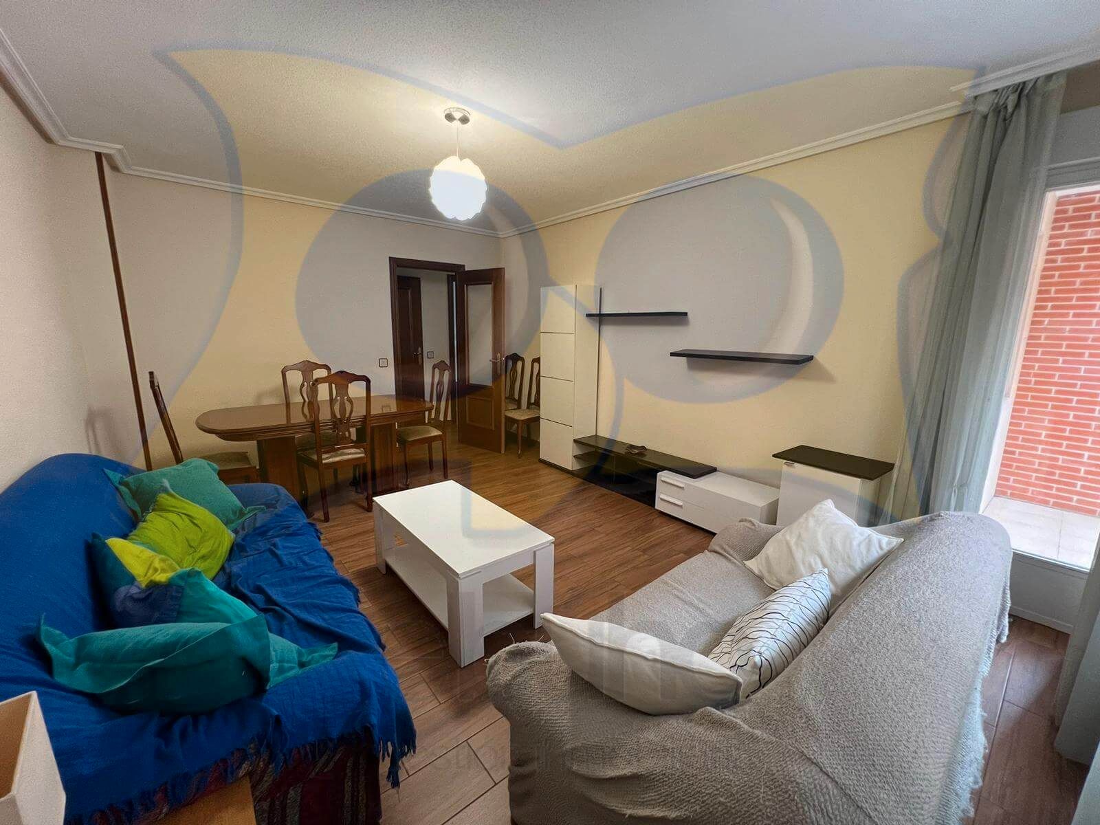 Sala d'estar de Pis en venda en Salamanca Capital amb Calefacció, Terrassa i Moblat