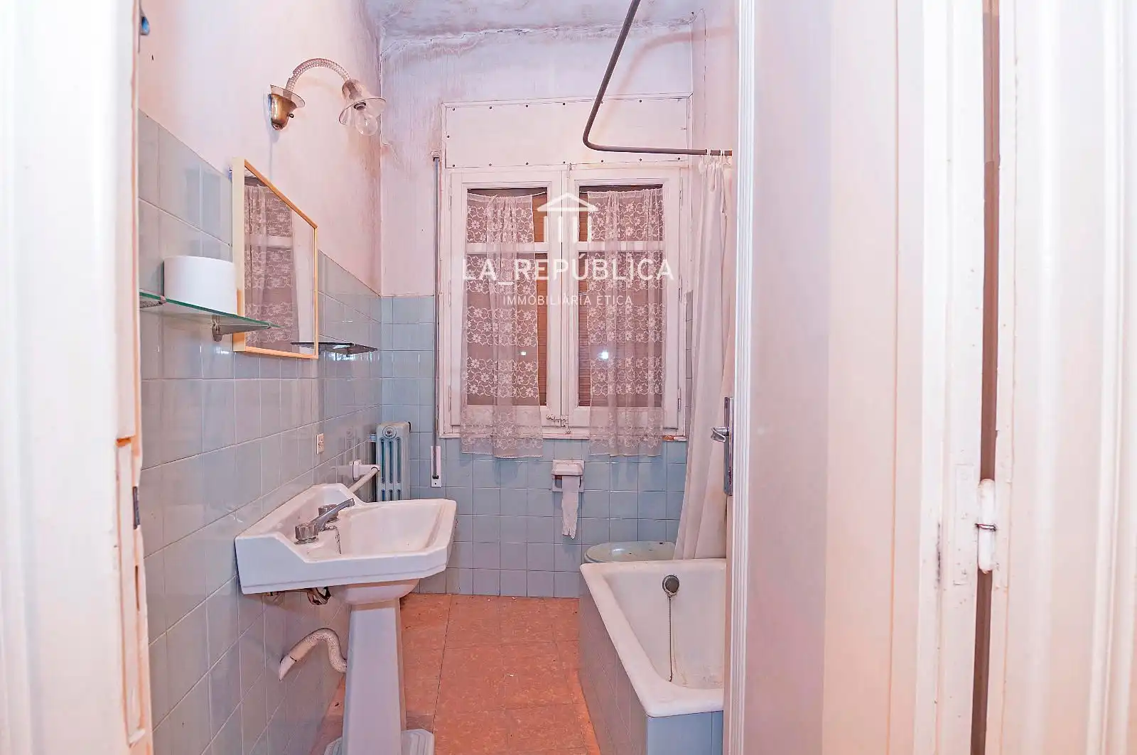 Habitación de Casa o chalet en venta en Mataró con Calefacción, Terraza y Trastero