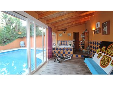 Casa rustica con piscina in vendita a Llucmaçanes