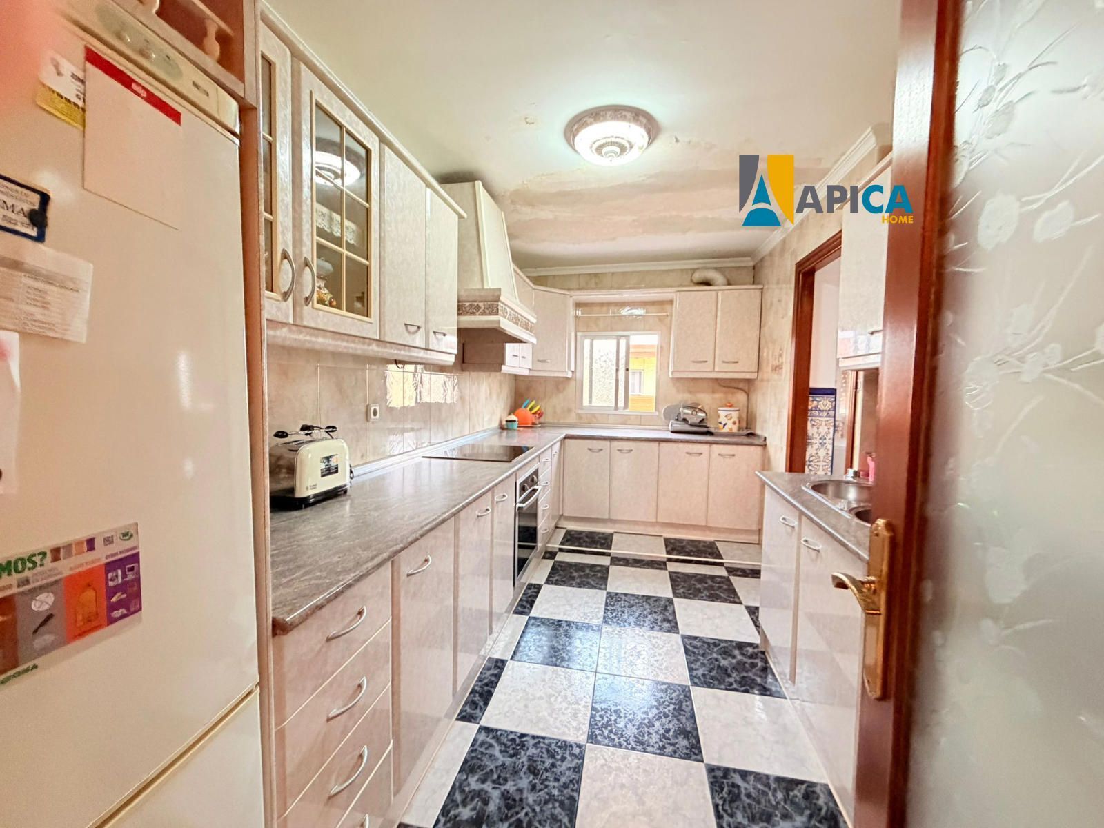 Kitchen of Flat for sale in La Línea de la Concepción  with Furnished